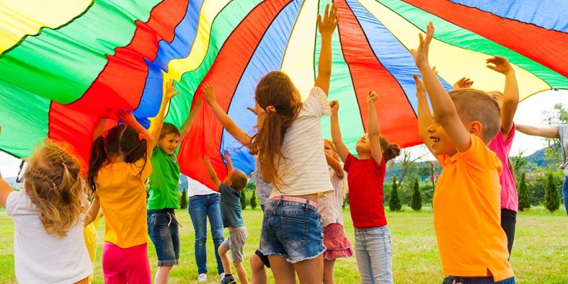 13 Best Parachute Games For Kids To Play 2020 [Images and Examples!]