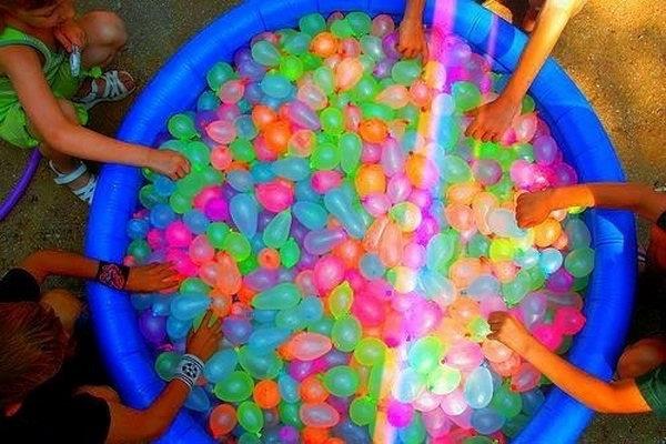 Water Balloon Fight Game