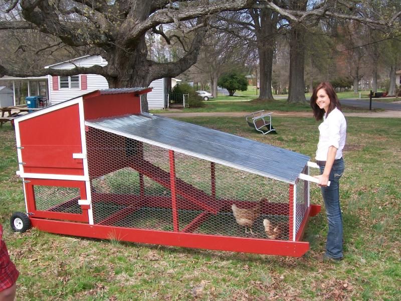 10-portable-chicken-coop-plans-easy-to-move-organize-with-sandy