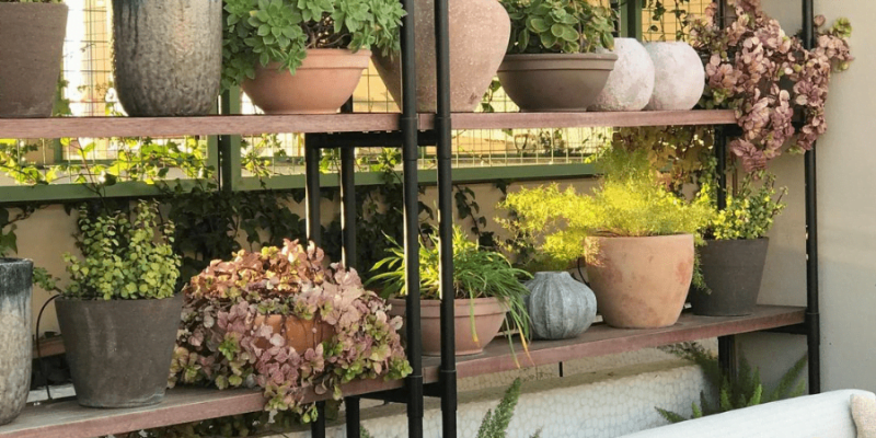 15 DIY Outdoor Plant Stands That You Will Love