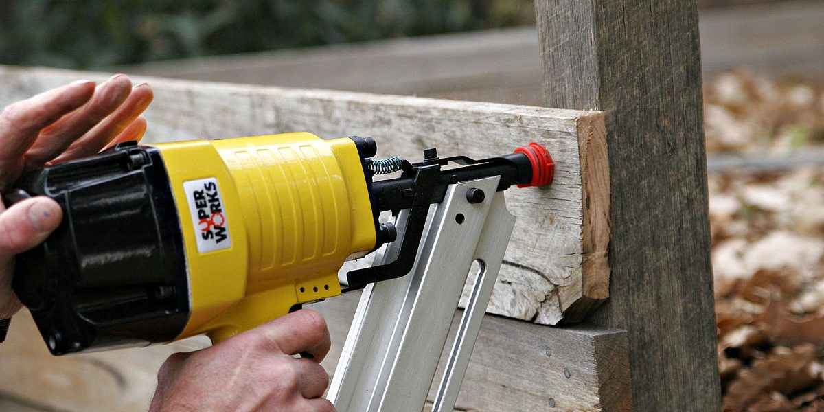 Nail Gun vs Hammer Know the Difference
