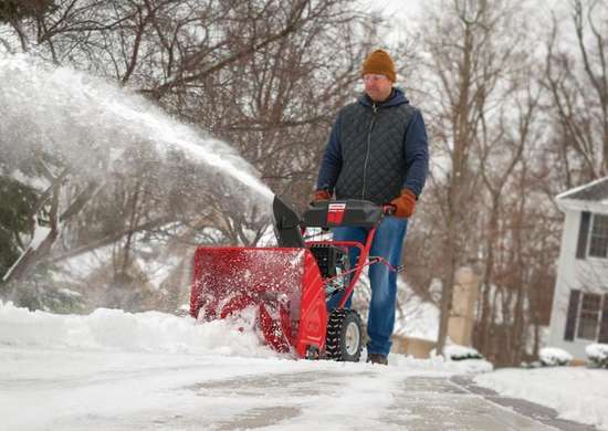 Troy Bilt vs Craftsman Snowblowers