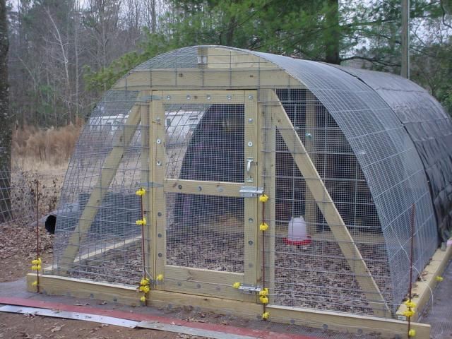 Hoop Shaped Henhouse