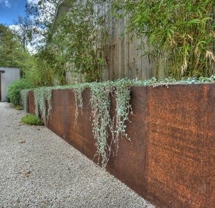 Concrete Retaining Walls Mounted with Wooden Sheet