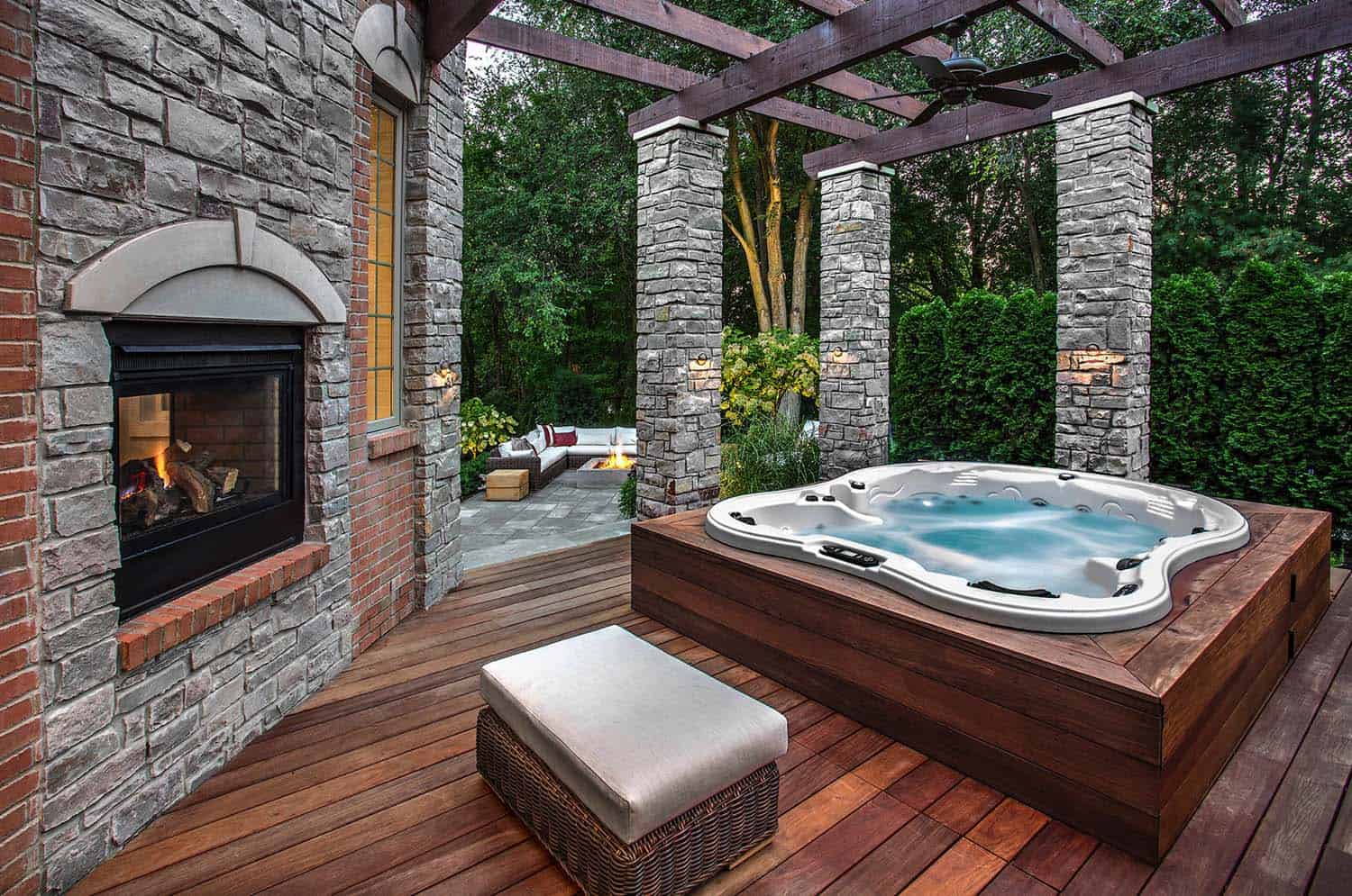 Breathtaking Luxury Hot Tub Ideas To Inspire You Bathtub Shower Combo ...