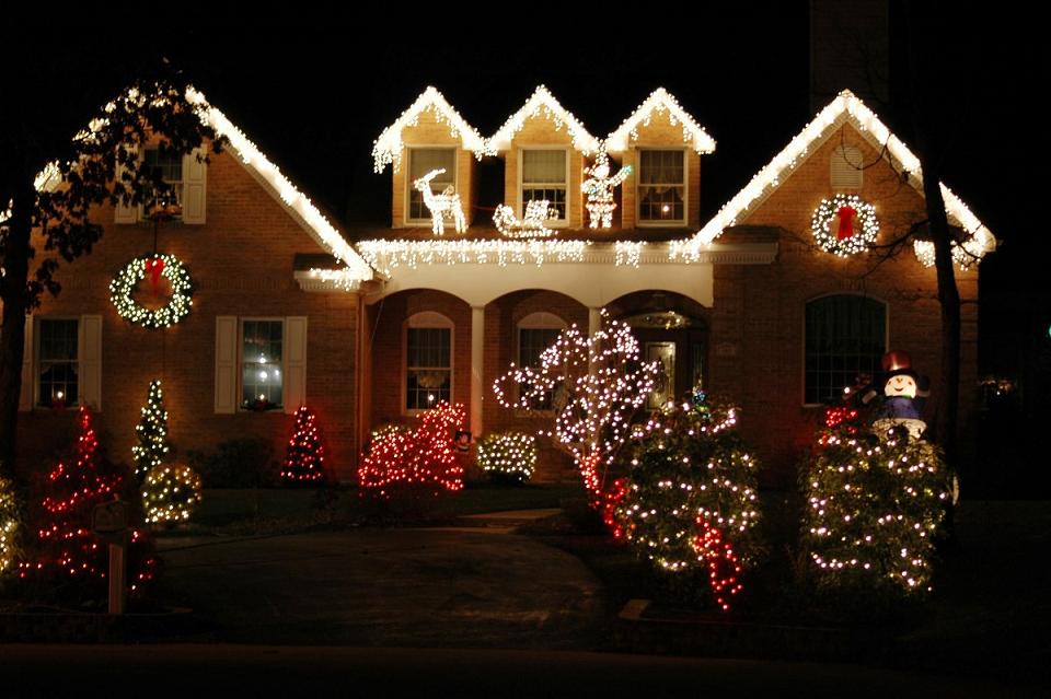 16 Of The Best Outdoor Christmas Decoration Ideas Anize With Sandy - House Outside Christmas Decorations
