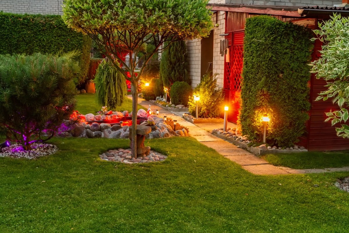 16 Outdoor Solar Light Ideas To Illuminate Your Landscape - Organize With  Sandy