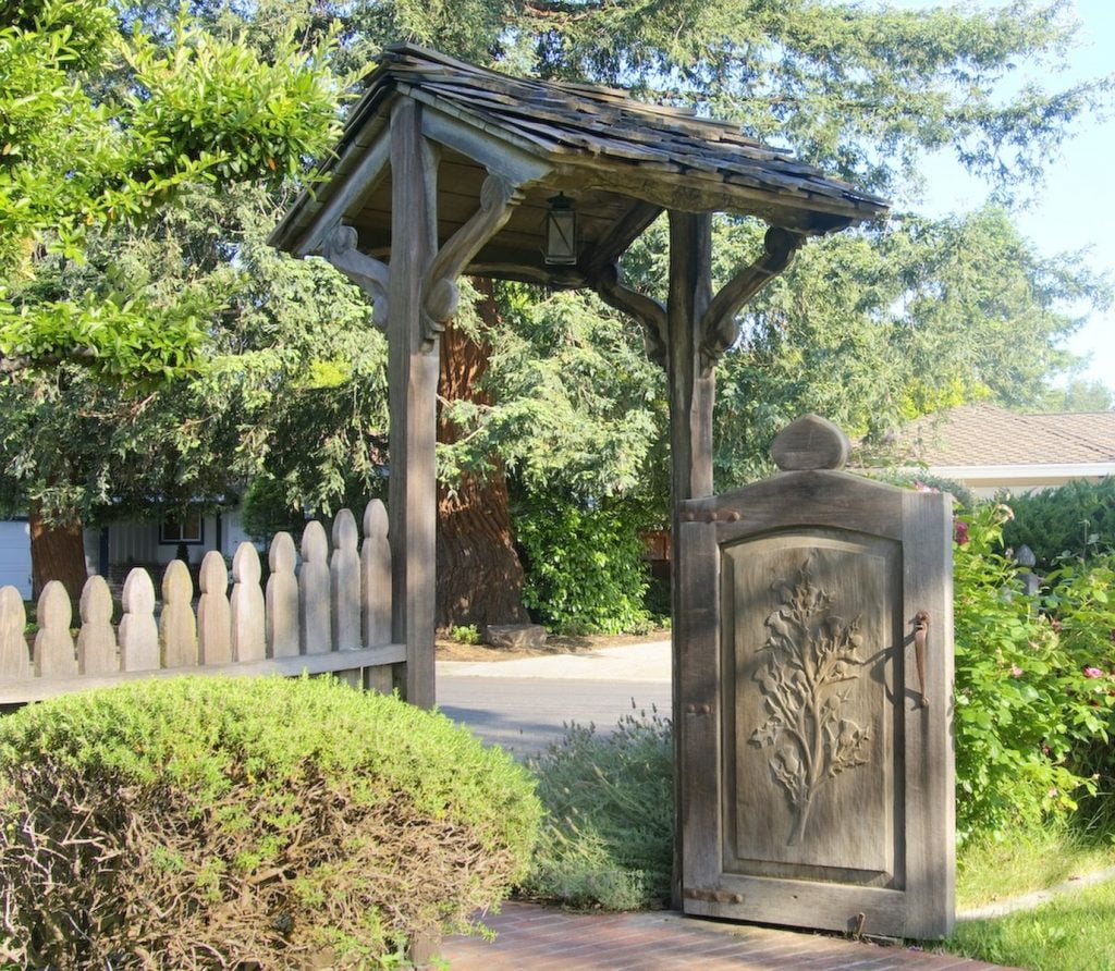 Gazebo Carved with Gates