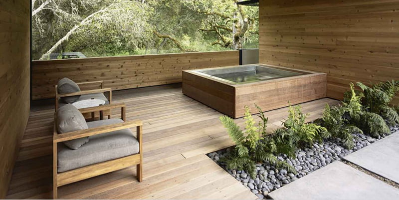 Hot Tub Enclosure with Modern Amenities