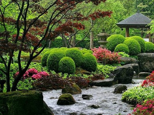 Japanese Garden to Trap Spirits