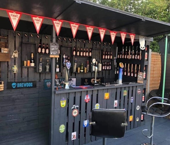 Pallet Beer Bar