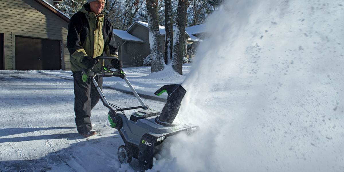Snow Blowers vs. Leaf Blowers A Simple Comparison Organize With Sandy