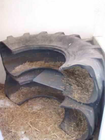 Large Tire Nesting Box