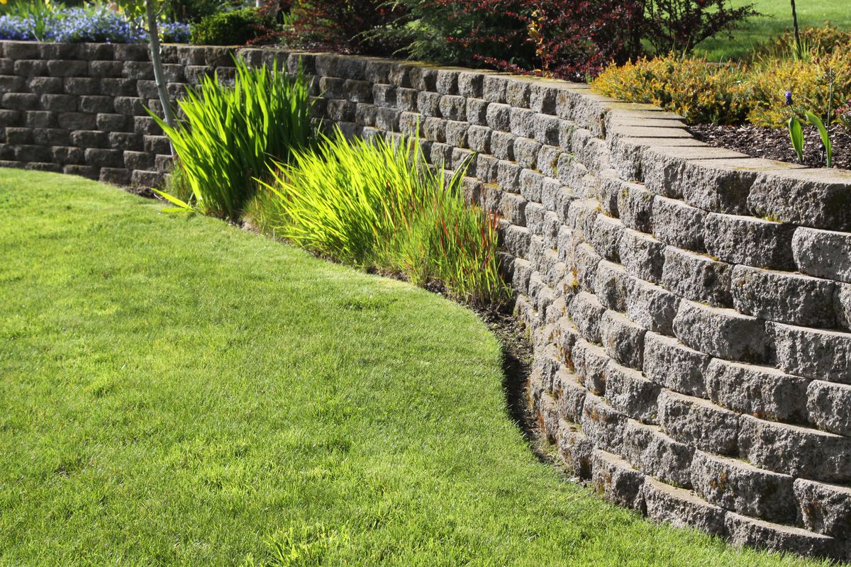 How Big Should Weep Holes Be in a Retaining Wall Organize With Sandy