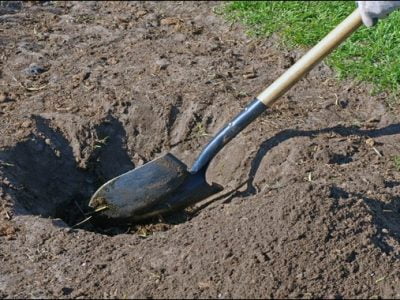 Drain Spade Vs Trenching Shovels -Understanding Key Differences