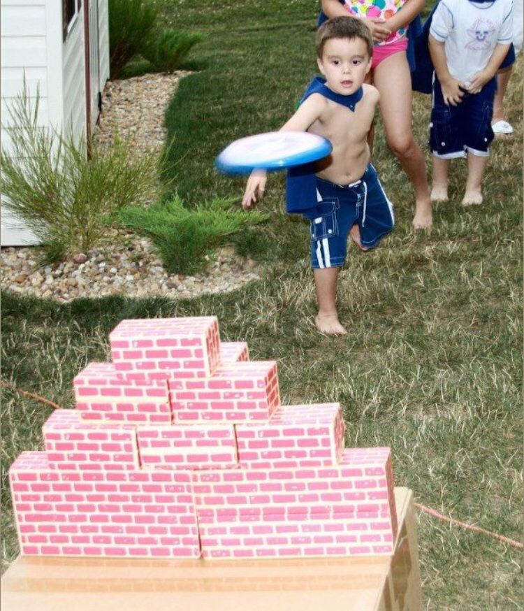 Shield Throw with Frisbee