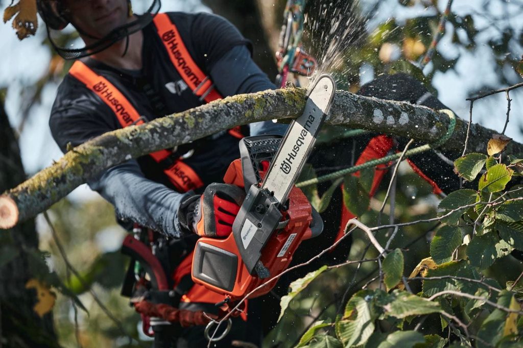 Husqvarna Chainsaw