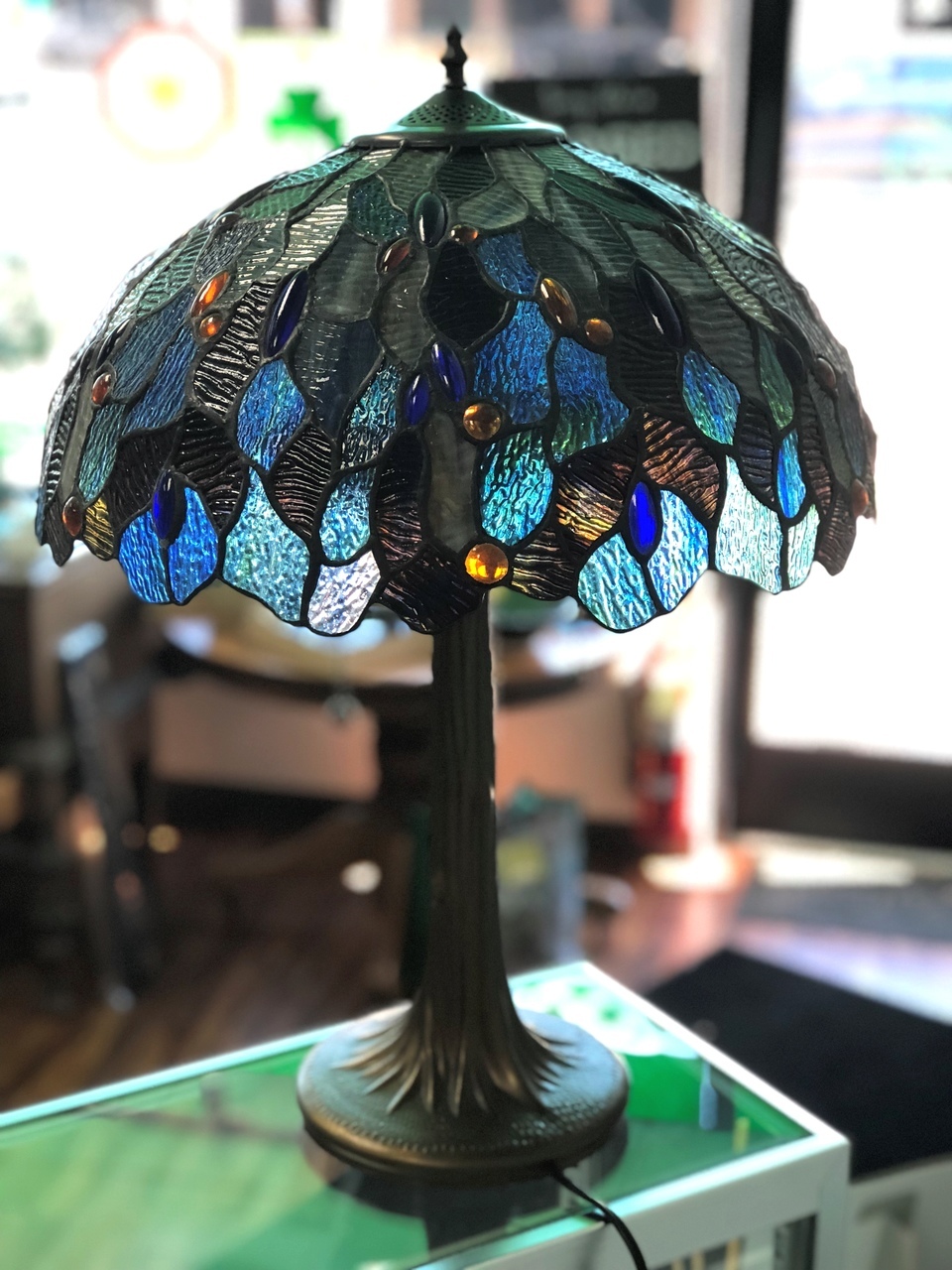 how-to-make-a-stained-glass-lampshade-organize-with-sandy