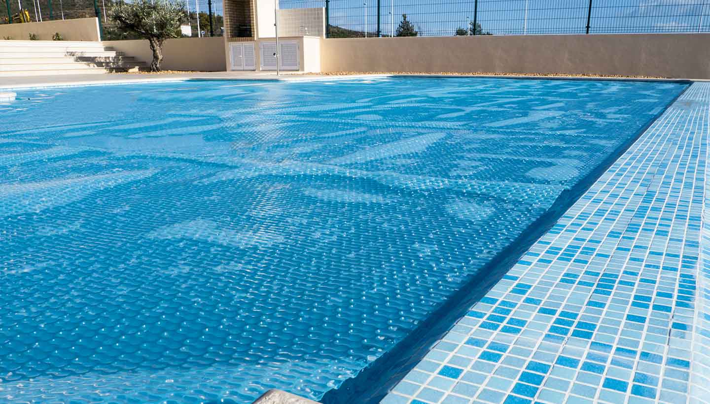 What Are The Different Types Of Pool Covers That You Can Choose From