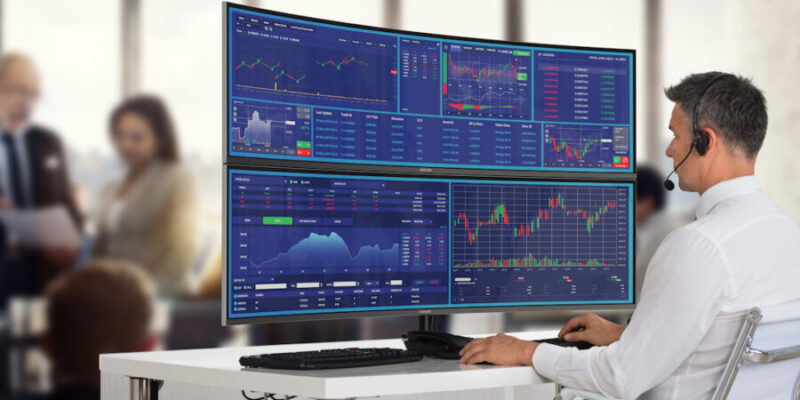 Maximizing Trading Performance: How Triple Monitors Can Improve Decision-Making for Financial Traders