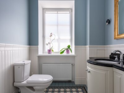 Bathroom Organization: How Vanity Units Can Help Keep Your Bathrooms Organized and Clutter-Free