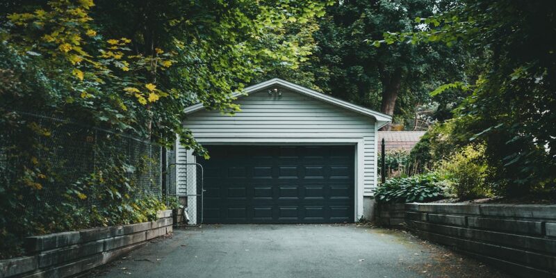Troubleshooting Common Garage Door Maintenance Issues