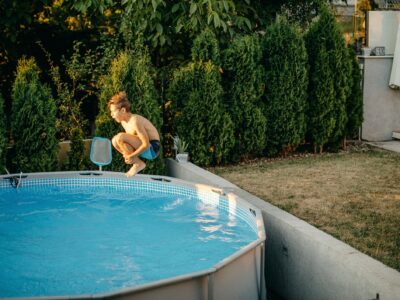 Can an above ground pool sit empty?