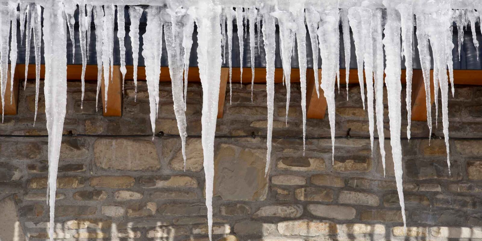 Does LeafFilter prevent ice dams? Organize With Sandy
