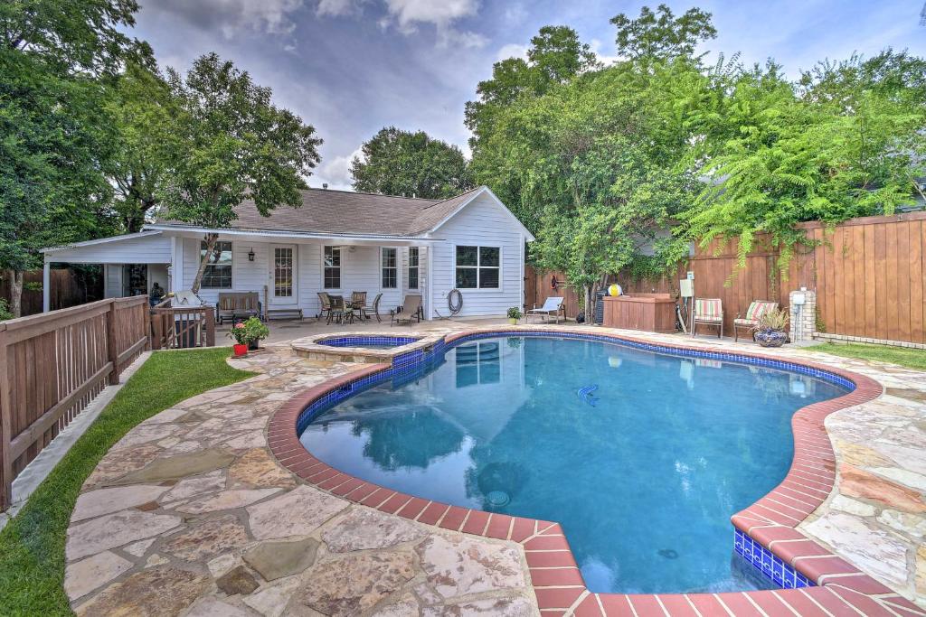 Texas Residential Pool Laws and Regulations