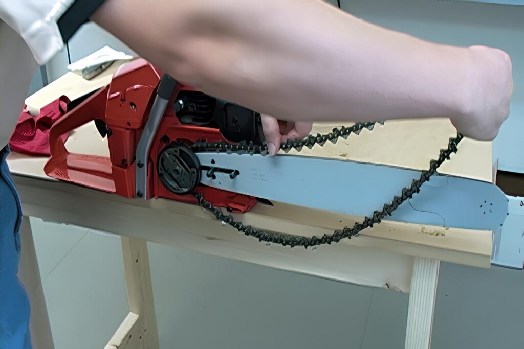 Chainsaw without a Chain