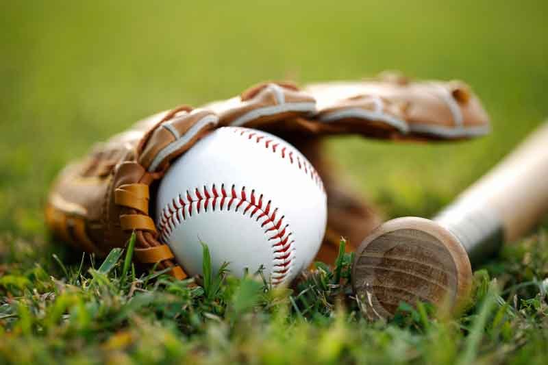 What's the Difference Between a Curveball and a Slider Organize With