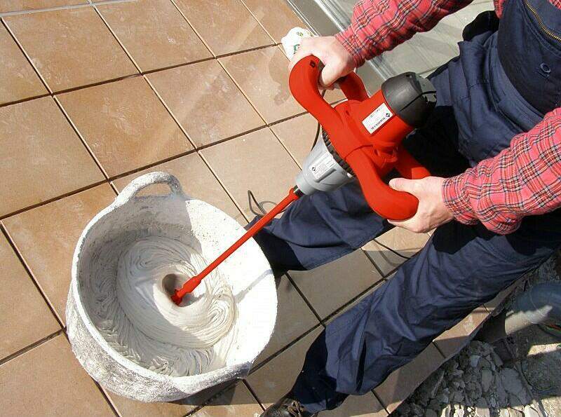 Mix and Apply Thinset Mortar