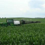 8 Tips on Choosing the Right fertilizer for Your Agricultural Needs