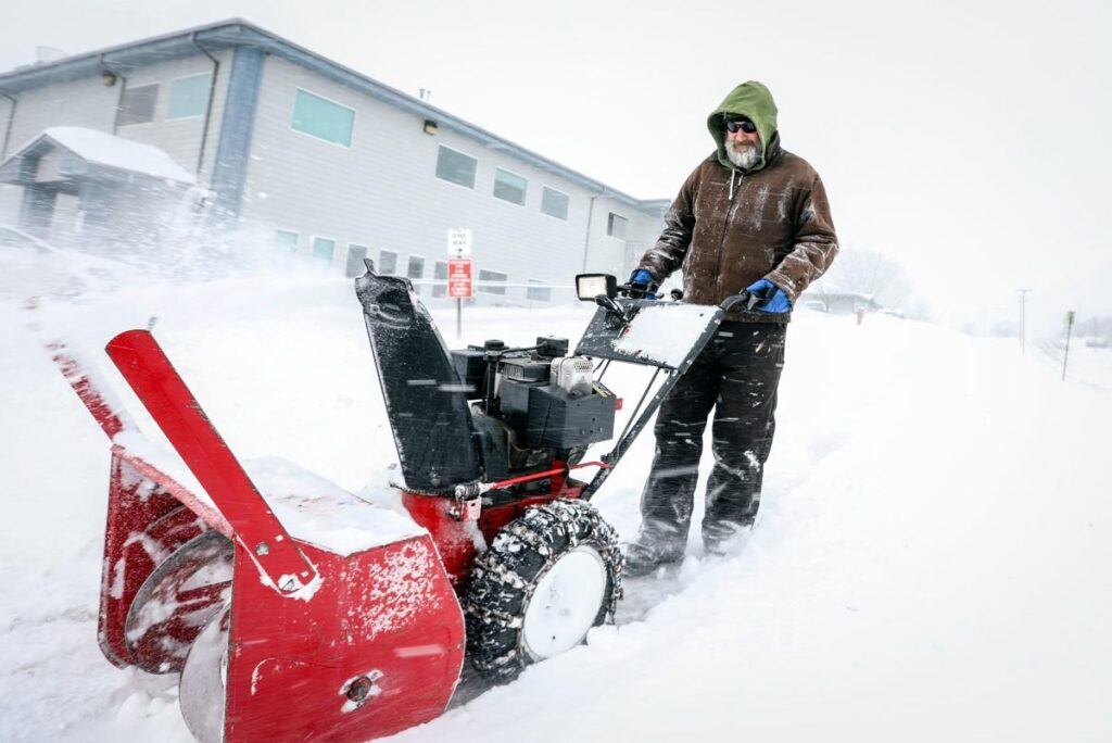 How to Start a Snowblower