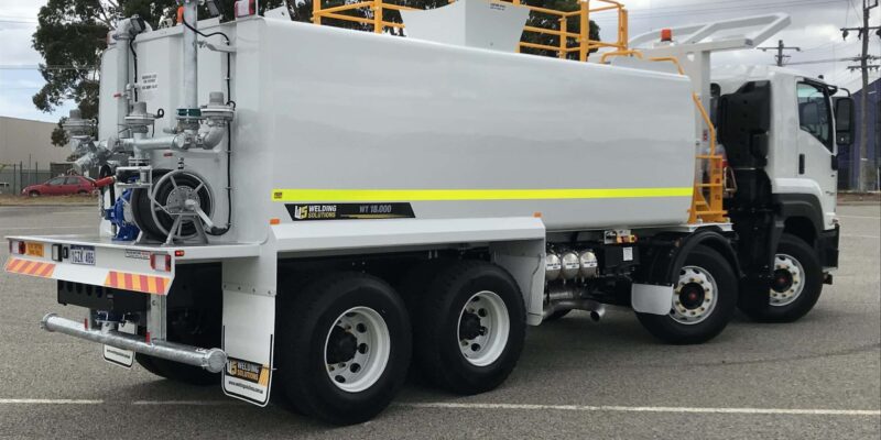 Top 8 Reasons to Hire a Water Truck for Large-Scale Events